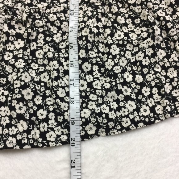 GAP Blouse Tiered Top Size L Womans Black White Floral Rayon 3/4 Sleeve Keyhole - Picture 15 of 15